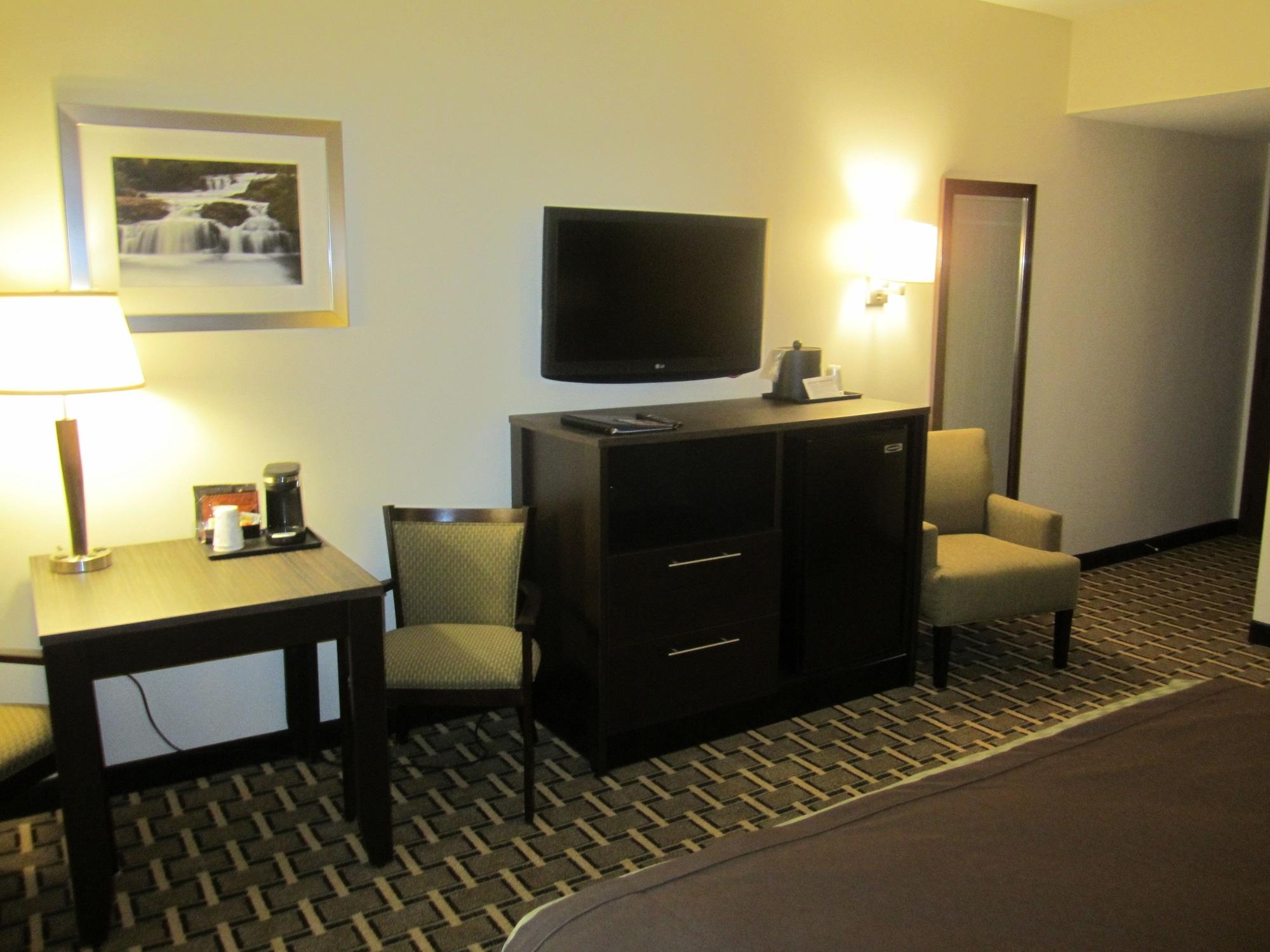 Best Western Plus The Inn & Suites At The Falls Poughkeepsie Exterior foto