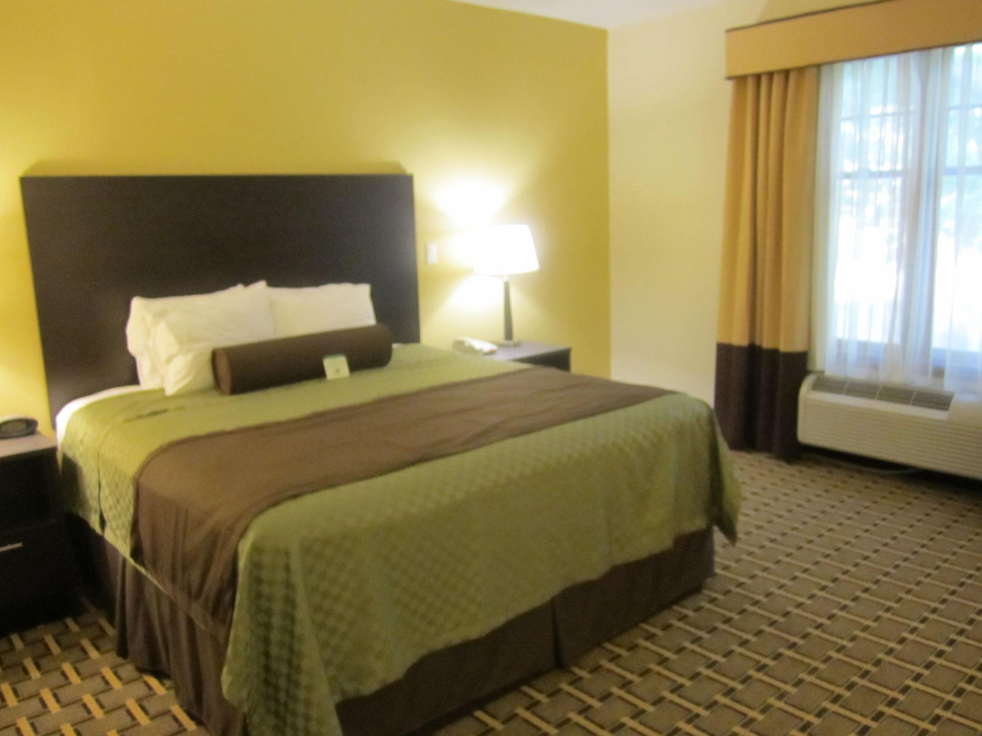 Best Western Plus The Inn & Suites At The Falls Poughkeepsie Exterior foto