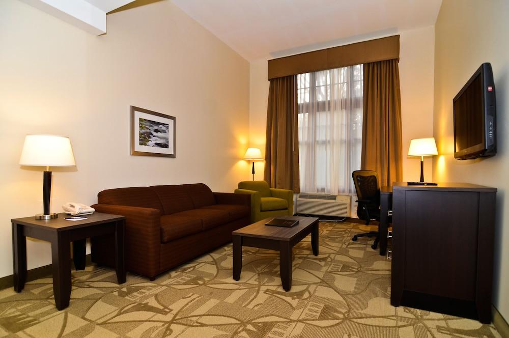Best Western Plus The Inn & Suites At The Falls Poughkeepsie Exterior foto
