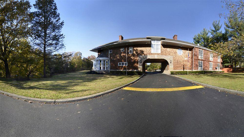 Best Western Plus The Inn & Suites At The Falls Poughkeepsie Exterior foto