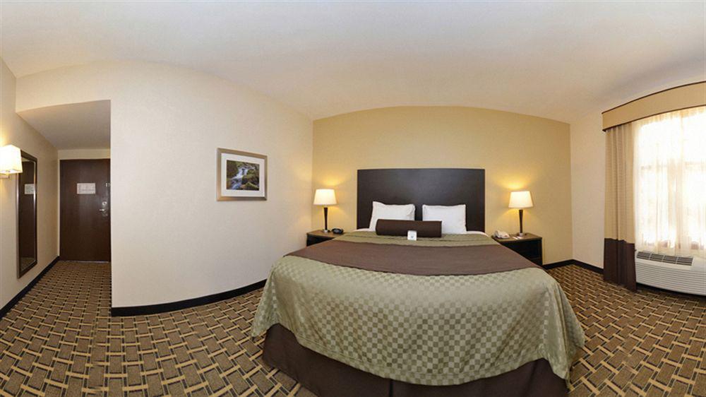 Best Western Plus The Inn & Suites At The Falls Poughkeepsie Exterior foto